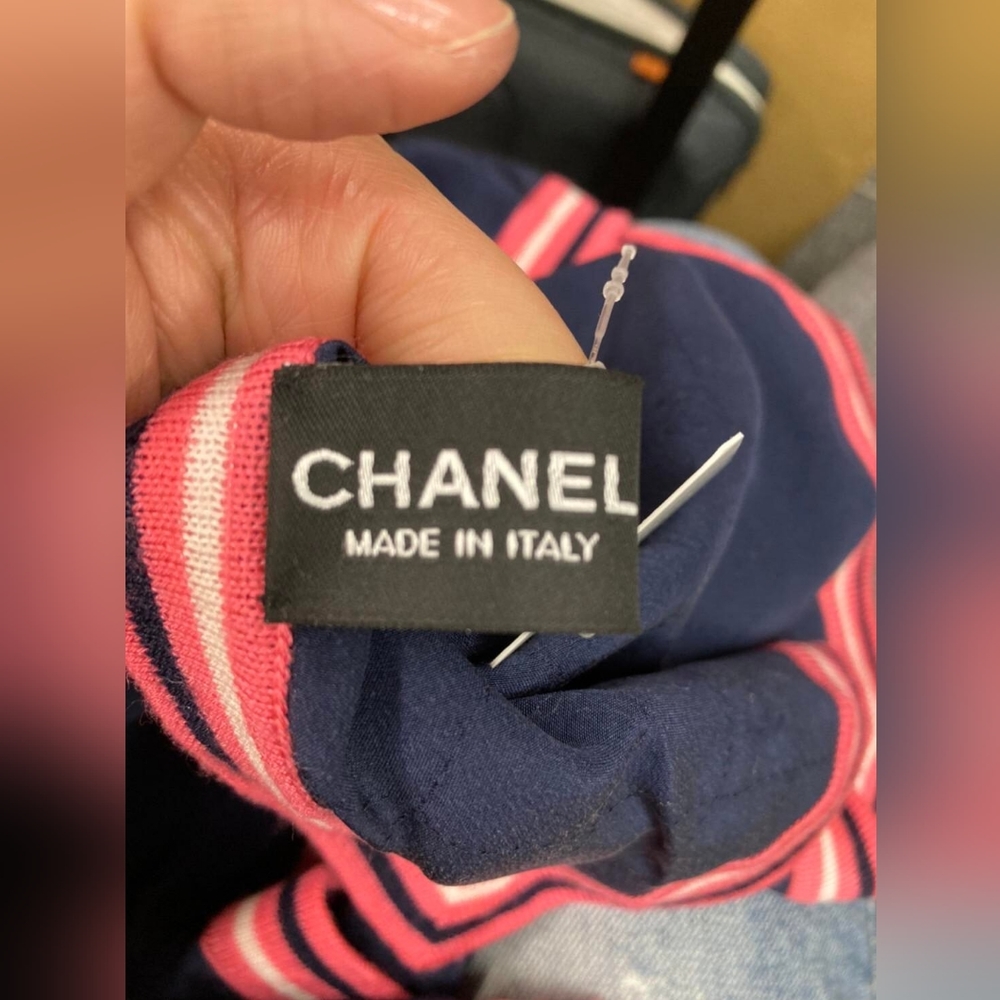Chanel Scarf (28x80) Used